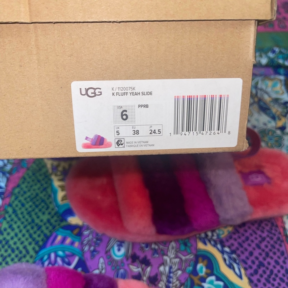 Ugg K Fluff Slides - image 3